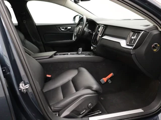 Volvo V60 Volvo V60 B3 AUT(8) MOMENTUM+ HARMAN KARDON LEDER ACC BLIS KEYLESS - afbeelding nr 35