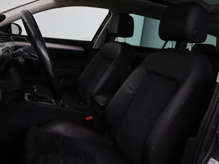 Volkswagen Passat Volkswagen Passat 1.4 TSI GTE | Panoramadak | Stoelverwarming |  Trekhaak | Adaptive cruise | Camera | Carplay | Leder/Alcantara | Full LED | Virtual Cockpit - afbeelding nr 5