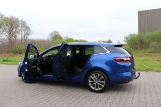 Renault Mégane Estate Renault Megane Estate 1.6 dCi GT-Line bose dab+ android auto apple carplay climate&cruise control trekhaak sfeerverlichting - afbeelding nr 32