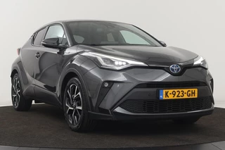 Toyota C-HR Toyota C-HR 2.0 Hybrid First Edition | 184pk | Stoelverwarming | Carplay | Adaptive cruise | Trekhaak | Camera | Navigatie | Full LED - afbeelding nr 31