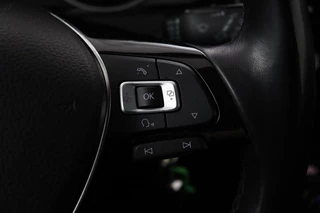 Volkswagen Golf Volkswagen Golf 1.4 TSI Highline | Stoelverwarming | Camera | Full LED | Adaptive cruise | Carplay | Climate control | Parkeerhulp | Bluetooth - afbeelding nr 39