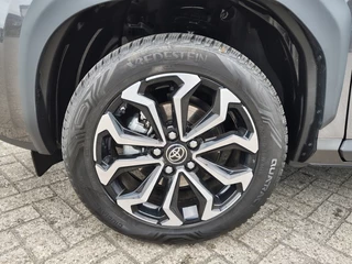 Toyota Yaris Cross Toyota Yaris Cross 1.5 Hybrid 130 Dynamic | Comfort Pack | Sensoren v/a | Stoelverw - afbeelding nr 40