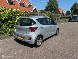 Hyundai i10 Hyundai i10 1.0i i-Motion Comfort Airco 5 PERS! - afbeelding nr 4