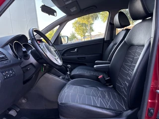 Kia Venga Kia Venga 1.4 CVVT - hoge instap - 1e eigenaar - Dealer onderhouden - airc - afbeelding nr 8