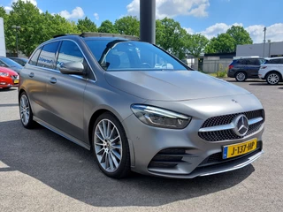 Mercedes-Benz B-Klasse Mercedes-Benz B-Klasse 180 136pk Automaat Launch Edition Premium Plus AMG-Line | Navi | Clima | Cruise | Led Matrix | Keyless Entry | Panorama Schuifdak | Pdc V+A+Assist+Camera | Privacy Glass | 19''lm - afbeelding nr 3