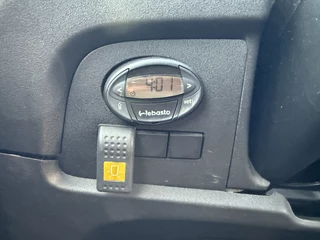 Iveco Daily Iveco Daily 35S16 2.3 Automaat Dubbele Cabine Trekhaak 3.5t Climate Control 7 Zitplaatsen Standkachel DC - afbeelding nr 22