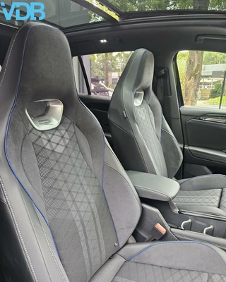 Volkswagen Tiguan Volkswagen Tiguan 1.5 eTSI R-Line BLACKSTYLE DELFIN PANO 360 - afbeelding nr 19