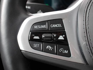 BMW 5 Serie BMW 5-serie Touring 530e M Sport PHEV AUTOMAAT 292PK Climate control Adaptieve cruise control Keyless Parkeersensoren Achteruitrijcamera Panoramadak LED Verwarmde voorstoelen Trekhaak Apple Carplay/ Android Auto - afbeelding nr 28