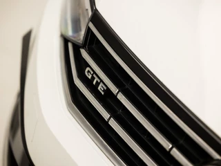 Volkswagen Passat Volkswagen Passat Variant 1.4 TSI PHEV GTE Business 218Pk Automaat (DRAADLOOS APPLE CARPLAY, GROOT NAVI, CLIMATE, LEDER/ALCANTARA, TREKHAAK, STOELVERWARMING, CAMERA, ADAPTIVE CRUISE, KEYLESS, NIEUWSTAAT) - afbeelding nr 44