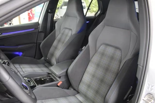Volkswagen Golf Volkswagen Golf 1.4 eHybrid GTE 245PK IQ Light Panoramadak - afbeelding nr 32