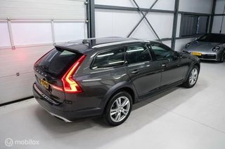 Volvo V90 Volvo V90 Cross Country 2.0 T5 AWD 254 pk | Pine Grey | NL auto NAP | 1e eigenaar | Camera | LED | Dealer OH | - afbeelding nr 44