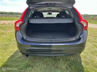Volvo V60 Volvo V60 2.0 D2 Summum AIRCO NAVIGATIE PARK SENS STOELVERW - afbeelding nr 13