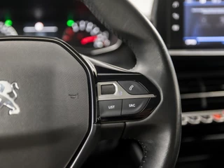 Peugeot 2008 (APPLE CARPLAY, GROOT NAVI, CLIMATE, LED KOPLAMPEN, SPORTSTOELEN, PARKEERSENSOREN, LANE ASSIST, CRUISE, DAB+, NIEUWSTAAT) - afbeelding nr 19