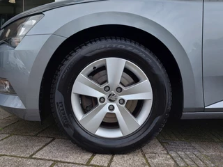 Škoda Superb 1.4 TSI 126pk Active Business | Origineel NL | Navi + Apple Carplay + Android Auto | Clima | Cruise | Pdc | Bluetooth Carkit+Streaming | Licht+Regensensor | Mistlampen | 16''lm | Trekhaak - afbeelding nr 34