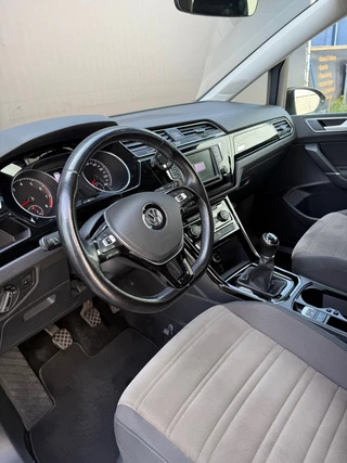 Volkswagen Touran Volkswagen Touran 1.2 TSI Highline 7p|Carplay|Allseasonbanden - afbeelding nr 38