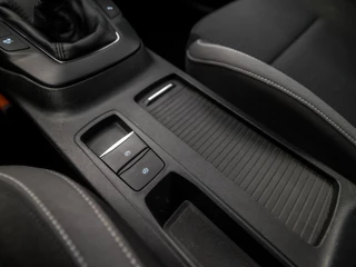 Ford Focus (APPLE CARPLAY, GROOT NAVI, ZWART DAK, GETINT GLAS, LANE ASSIST, SPORTSTOELEN, CRUISE, LM VELGEN, PARKEERSENSOREN, NIEUWSTAAT) - afbeelding nr 25