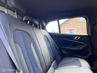 BMW 1 Serie BMW 1-serie 118i M Sport Executive | 12 MAANDEN GARANTIE - afbeelding nr 22