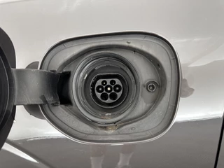 Volvo XC60 Volvo XC60 2.0 T6 Plug-in Hybrid AWD Inscription Expression (INCL-BTW)  AUT. *PANO | LUXURY-LEATHER | FULL-LED | HEATED-SPORTSEATS | NAVI-FULLMAP | CAMERA | PDC | ADAPT.CRUISE | CARPLAY | DIGI-COCKPIT | BLIS | SIPS | KEYLESS | 18