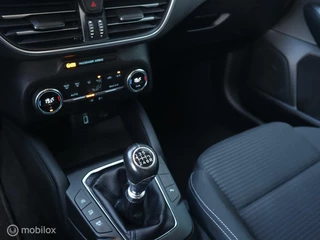 Ford Focus Ford Focus Wagon 125 PK H6 Titanium Navigatie DonkerGlas Trekhaak Chroom Clima Pdc V+A - afbeelding nr 12