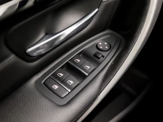 BMW 3 Serie Automaat (PANORAMADAK, M PAKKET, GROOT NAVI, VIRTUAL COCKPIT, STOELVERWARMING, LEDEREN SPORTSTOELEN, PARKEERSENSOREN, GETINT GLAS, ZWART HEMEL, NIEUWSTAAT) - afbeelding nr 25