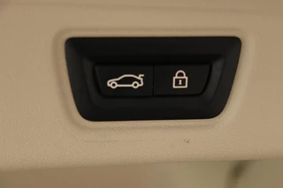 BMW 3 Serie BMW 3-serie 330e eDrive Edition | Adaptive cruise | Leder |  Stoelverwarming | Harman/Kardon | Keyless | Carplay | Live Cockpit | Navigatie | Full LED | Achterbankverwarming - afbeelding nr 31