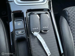 Kia XCeed XCeed 1.6  PHEV DynamicPlusLine 55 km Volledig electrisch rijden hierna Hybride , Navigatie , Camera , Parkeerhulp , Stoel en stuur verwarming  , Keyless entry , 18 inch Velgen , - afbeelding nr 29
