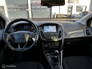Ford Focus Ford Focus Wagon 1.0 Lease Edition Navi Trekhk Clima PDC NAP - afbeelding nr 3