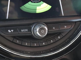 MINI One Mini Mini 1.5 One Automaat Business Edition | Navigatie | PDC | Cruise Control | Airco | 17