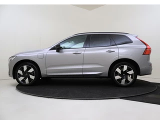Volvo XC60 Volvo XC60 T8 AWD Plus Dark | Panoramadak | 360° Camera | Dodehoekdetectie - afbeelding nr 2