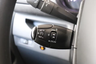 Opel Vivaro - Airco - Navi - Cruise - € 15.950,- Excl. - afbeelding nr 12