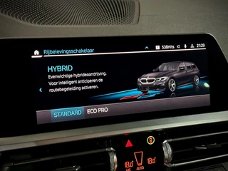 BMW 3 Serie BMW 3 Serie Touring 330e xDrive LASER|PANO|HUD|H/K|MEMORY - afbeelding nr 35