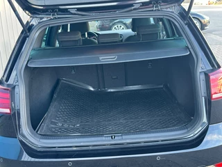 Volkswagen Golf Volkswagen Golf Variant 1.5 TSI Highl R-line trekhaak VIRTUAL COCPIET - afbeelding nr 13