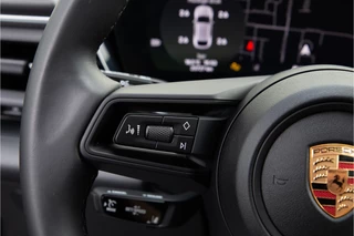 Porsche Macan Porsche Macan 4 100 kWh Panorama, Trekhaak, 22