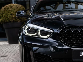 BMW 1 Serie BMW 1-serie M135i xDrive High Executive|PANO|MAXTON|19'' - afbeelding nr 35