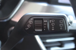 Ford Focus Ford Focus 1.0 EcoBoost Titanium Business | Winter Pack | Full LED | 10-weg verstelbare stoel | 17 inch | Camera | Head up Display | Bang&Olufsen - afbeelding nr 18