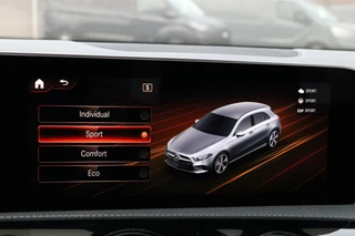 Mercedes-Benz A-Klasse Mercedes A-klasse 180 AMG Night Pakket Widescreen Lmv PrivacyGlass Camera Stoelverwarming Navi Uitstraling!! BJ2019 - afbeelding nr 18