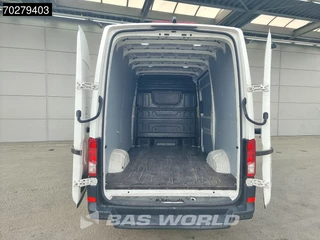 Volkswagen Crafter Volkswagen E-Crafter 136pk Elektrisch Automaat L3H3 115 WLTP 36kWh LED Airco Cruise Camera Parkeersensoren L2H2 11m3 Airco Cruise control - afbeelding nr 3