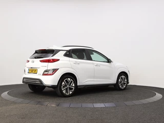 Hyundai Kona Hyundai Kona EV Fashion 64 kWh | Navigatie | All-season banden | - afbeelding nr 2