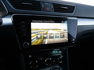 Škoda Superb Skoda Superb Combi 1.4 TSI iV 218pk Ambition | Navigatie | Privacy glass | Trekhaak - afbeelding nr 8