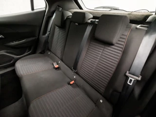 Peugeot 2008 Peugeot 2008 1.2 PureTech Sport (APPLE CARPLAY, GROOT NAVI, 360 CAMERA, STOELVERWARMING, LANE ASSIST, SPORTSTOELEN, LED KOPLAMPEN, CRUISE, NIEUWE APK, NIEUWSTAAT) - afbeelding nr 15