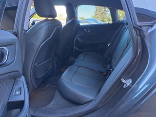 BMW 2 Serie | M-Pakket | Leder | Stoelverw. | Camera | Gr Navi | Sportinterieur | - afbeelding nr 25