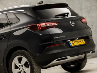 Opel Grandland X (APPLE CARPLAY, GROOT NAVI, STUUR/STOELVERWARMING, LEDER, CAMERA, SPORTSTOELEN, LED KOPLAMPEN, TREKHAAK, KEYLESS, NIEUWE APK, NIEUWSTAAT) - afbeelding nr 13