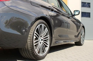 BMW 5 Serie BMW 5-serie 520i High Executive M-Sport | Schuifdak | H&K | Trekhaak - afbeelding nr 16