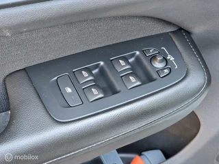 Volvo V60 VOLVO V60 2.0 T6 TWIN ENGINE AWD 342 PK CARPLAY STANDKACHEL - afbeelding nr 23