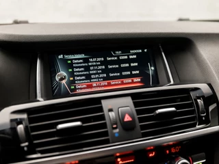 BMW X4 BMW X4 xDrive20i M Sport High Executive 184Pk Automaat (NAVIGATIE, M PAKKET, HARMAN/KARDON, GETINT GLAS, LEDEREN SPORTSTOELEN, STOELVERWARMING, XENON, PARKEERSENSOREN, ZWART HEMEL, NIEUWSTAAT) - afbeelding nr 28