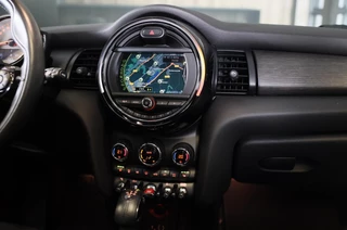 MINI Cooper Mini Mini 1.5 Cooper Chili 5 Deurs / AUT / Navi / Camera / Cruise Control / Open Pano / Led / Pdc / 17 Inch - afbeelding nr 23