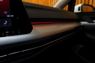 Volkswagen Golf Volkswagen Golf VIII 1.0 e-TSI STYLE AUTOMAAT/ NAVI/ SFEERVERLICHTING - afbeelding nr 20