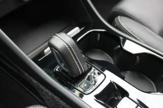 Volvo XC40 Volvo XC40 T4 Recharge R-Design | Parkeercamera | Stoelverwarming | Leder | Trekhaak | Glossy Black | Keyless - afbeelding nr 37
