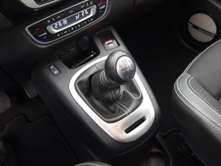 Renault Grand Scénic TREKHAAK / CAMERA / KEYLESS / NAVI / CLIMA / PDC / BLUETOOTH / CRUISE - afbeelding nr 29