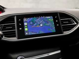 Peugeot 308 Automaat (PANORAMADAK, APPLE CARPLAY, GROOT NAVI, MASSAGE, STOELVERWARMING, LEDER, 360 CAMERA, SPORTSTOELEN, LANE ASSIST, KEYLESS, DAB+, NIEUWE APK, NIEUWSTAAT) - afbeelding nr 30